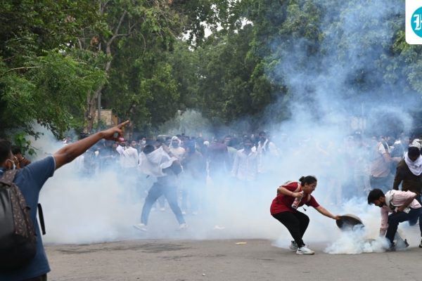 tear_gas_jantar_mantar_1784553273691_1784553312636_8e409b79-1e9b-4d8d-bf98-312f9bfb88fb_1784556058705_6b0f4e1c-f7d3-4980-b727-b1557be1061a