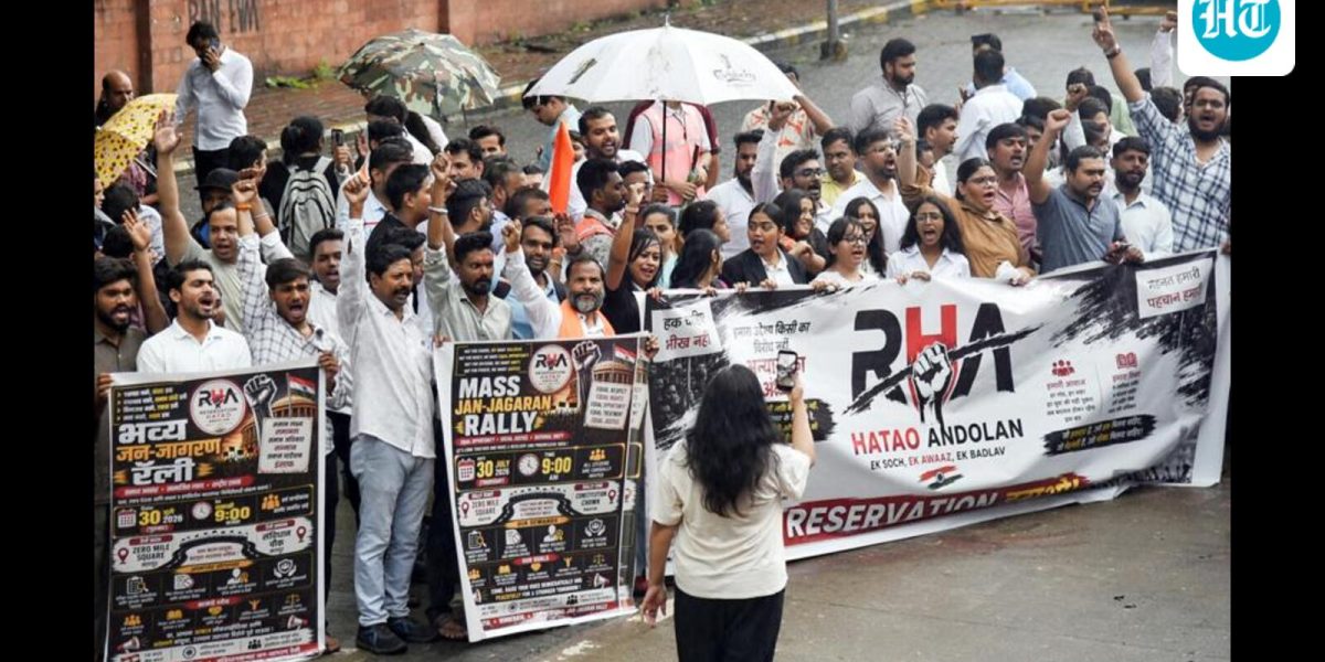 India-may-have-transformed-in-the-seven-decades-si_1791226258299_6Dit