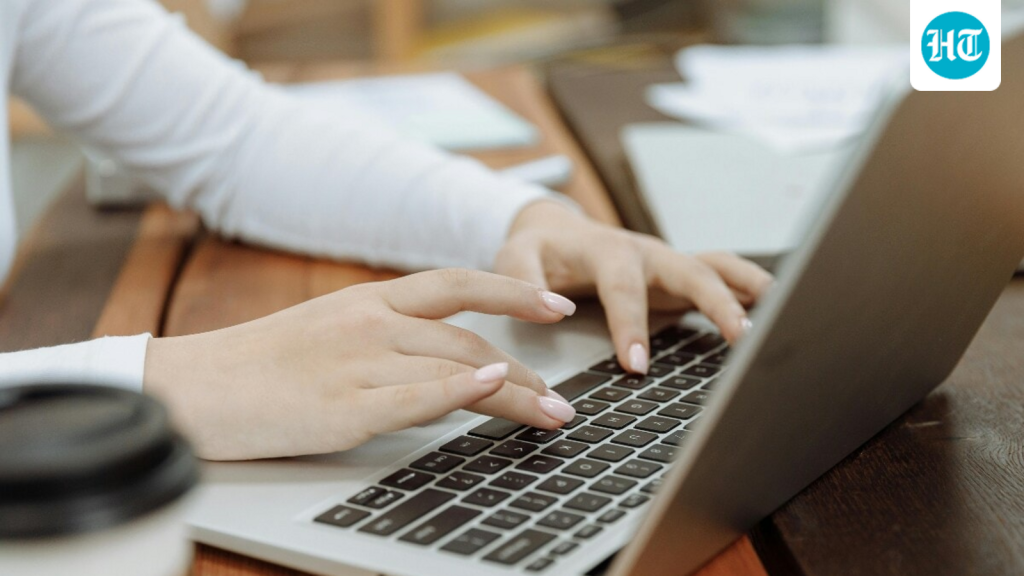 Laptop_1753858226839_1753858236068_1791199055364_hI8J_3a7d706f-9b66-4f14-a3ff-d52ab14f09a4_WdFk