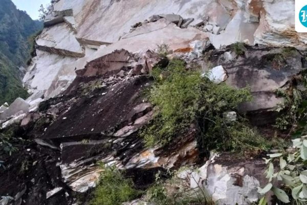 Over-350-pilgrims-were-stopped-at-Dharchula-after-_1790944048331_N6d6