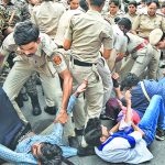 Police-personnel-detain-members-of-the-AISA-SFI-_1791137117632_MPws