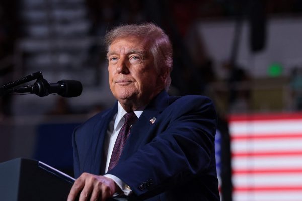 US-PRESIDENT-TRUMP-HOLDS-A-MIDTERM-RALLY-IN-MOBILE_1791027988080_ygj3_1791027988267_Dqtt_3a6c237e-e405-40db-baf4-061e05f7c9ec_r18P