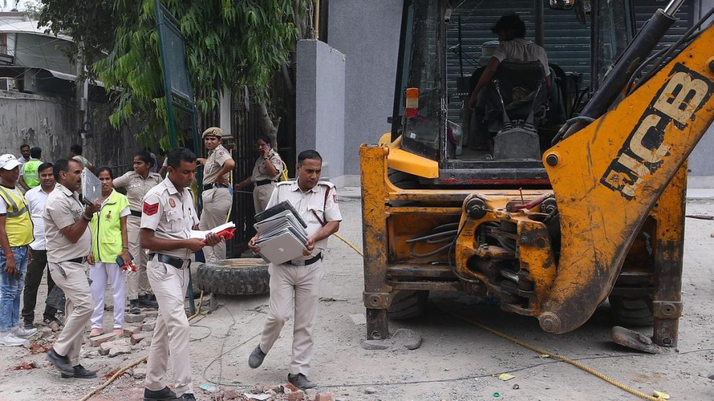 37_Building_Collapsed_31_05_Delhi