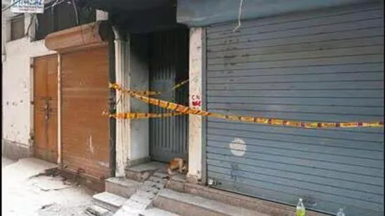 A-fire-tore-through-the-residential-building-in-so_1781420200733