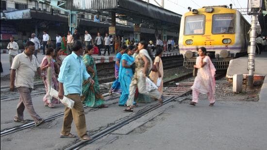 CM-Devendra-Fadnavis-said-no-railway-level-crossin_1780951342922