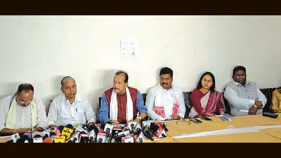 Congress-leaders-hold-a-press-conference-in-Ranchi_1781973196778