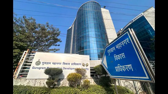 GMDA-CEO-PC-Meena-said-this-during-the-10th-distri_1781115026376