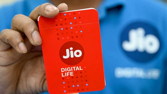 INDIA-ECONOMY-TELECOM-JIO-2_1781860955136_1781860964999_34a003cc-8e28-40de-8a76-feb81b3f2a17