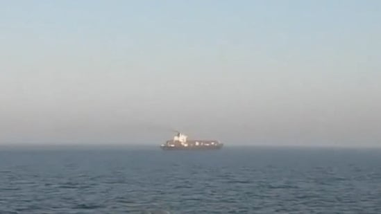 IRAN-TRUMP-SHIP-2_1780448127092_17804481352_1781109019402_1781109019592_9ba20ea8-9b7b-4adb-90f1-1196e39f4623