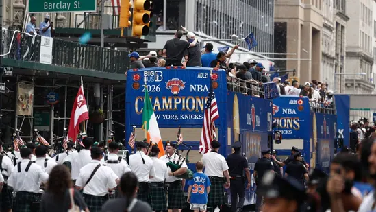 KNICKS-PARADE-70_1781857276708_1781857321903_08ab896c-e558-4065-af76-8c17d7019aac