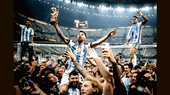 Lionel-Messi-celebrates-Argentina-s-win-against-Fr_1781263971522