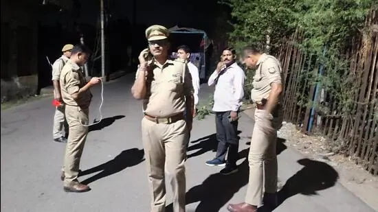 Police-personnel-at-the-cite-in-Firozabad-on-Thurs_1781289721616