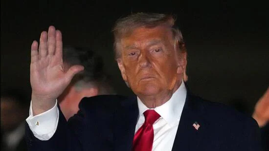 President-Donald-Trump-gestures-as-he-steps-off-Ai_1781029129573