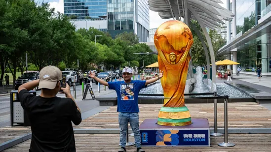 TOPSHOT-US-FBL-WC-2026-FEATURE-0_1781173848007_1781173874877_00b1b6c4-2aac-46f3-887f-18a203d4ecf7