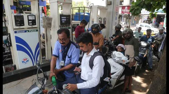Thane-India-May-15-2026-Petrol-and-diesel-pri_1781115139561