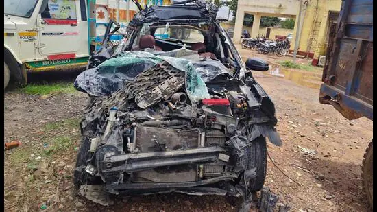 The-collision-left-the-SUV-wedged-beneath-a-banana_1781374350301