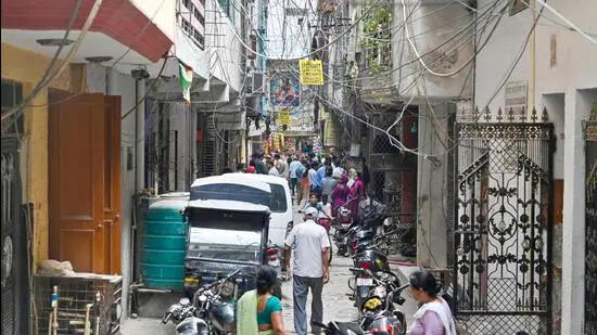 The-lane-where-the-building-is-located-Vipin-Kum_1781289239474