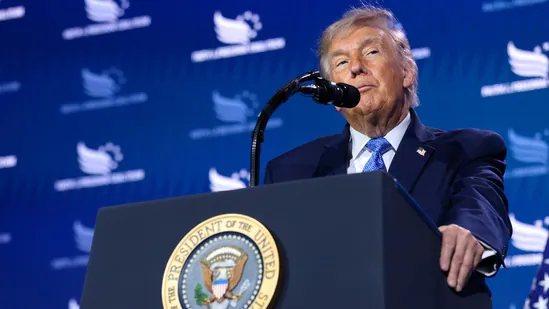US-PRESIDENT-TRUMP-_1782526531214_1782526531333_7f1e7159-69b0-433b-ba4c-7f60827d74a4