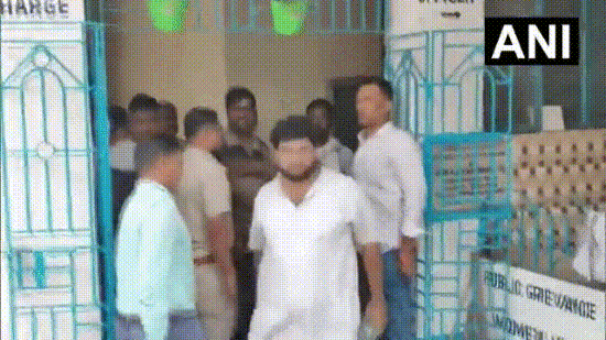 soumitra_banerjee_egg_attack_1781609339093_1781609344869_1515dc90-c8fd-46f9-95e0-ca7e93a76bef