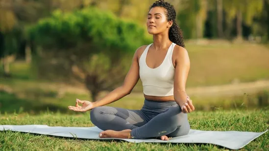 yoga_mat_1755352253932_1781041502533_c40efee5-7070-4a07-a596-db3699718549