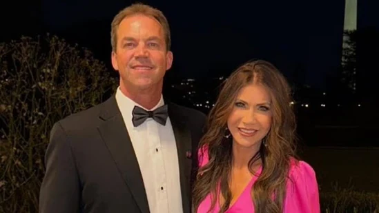 Kristi_Neom_divorce_1783700127609_1783700127777_24c2e3c6-dbd5-43a4-9ccc-9f37ce51fc42