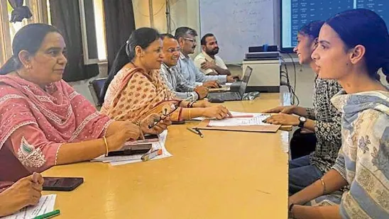Students-during-the-counselling-in-Ludhiana-on-Tue_1784055009022_1784522385279_4399b1cc-5196-4302-887c-83dc0b53bc8f