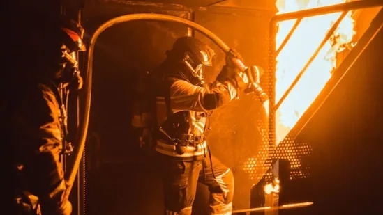 santa_fe_fire_1783033137093_1783033137196_8df43876-262f-4846-a08d-59cc7e52165e