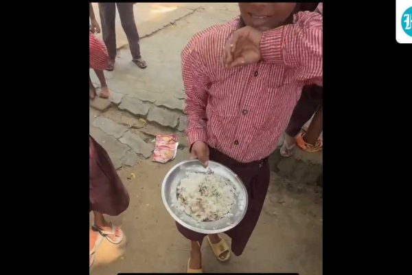A-clip-from-a-video-that-went-viral-shows-the-food_1786552531699