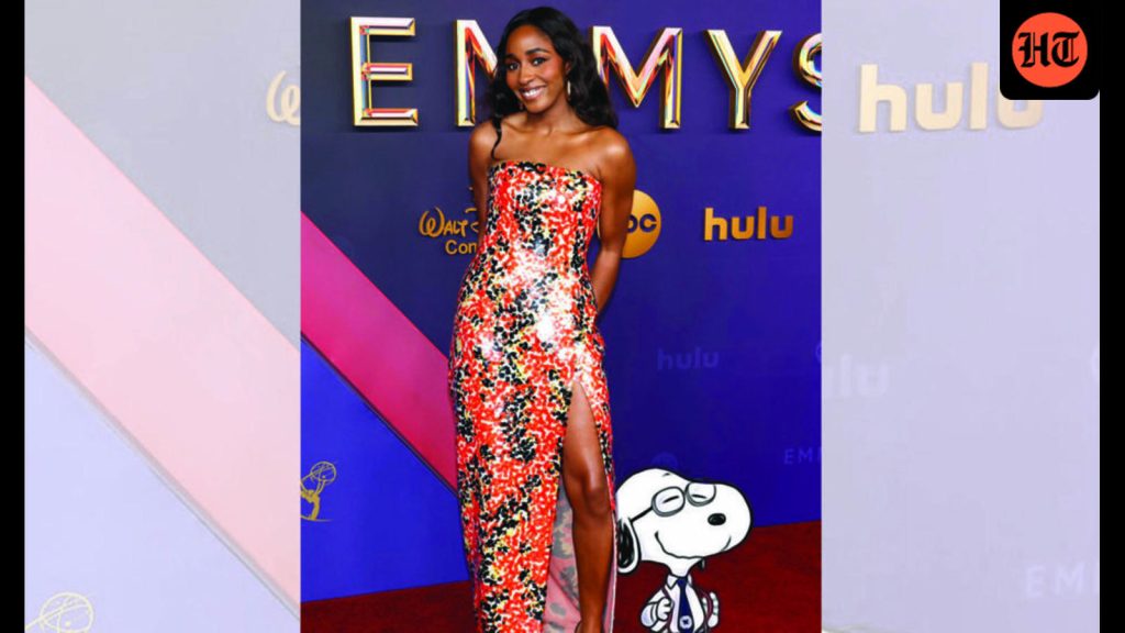 Ayo-Edebiri-is-playing-Snoopy-in-the-off-Broadway-_1786647570560