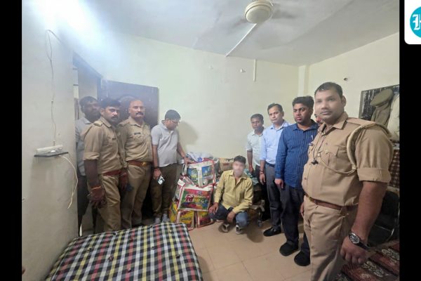 Excise-department-along-with-police-officials-cond_1786029918033