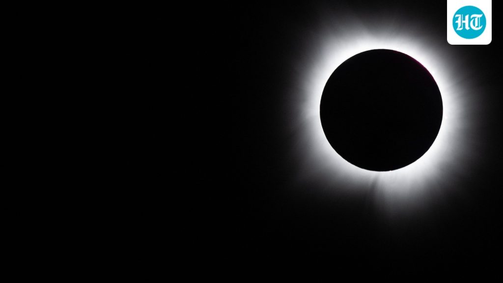 FILES-US-SPAIN-SCIENCE-TOURISM-ECLIPSE-1_1785976466683_1785976483860_14dfdda5-feb9-40fa-a5f5-a1468a181d0d