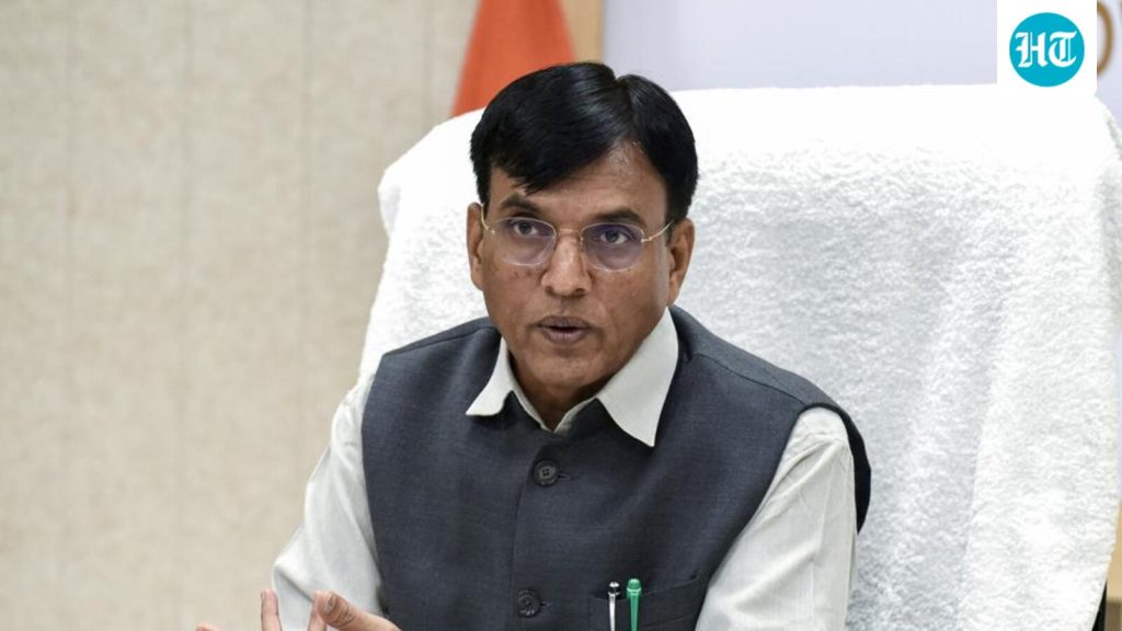 File-image-of-Union-Minister-of-Labour-and-Employm_1787149613023