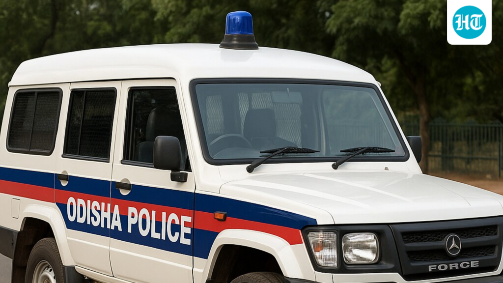 Odisha_police_van_1753525340669_1753525349026_1786977421062_2f32ad81-a3e5-4835-b7fc-e0759fd99094