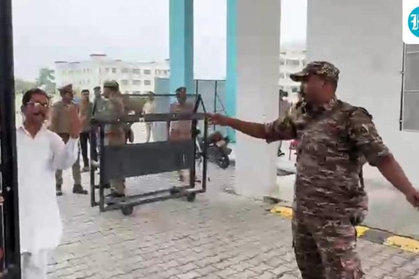 Security-personnel-present-on-the-Ali-Jauhar-Unive_1787149612877