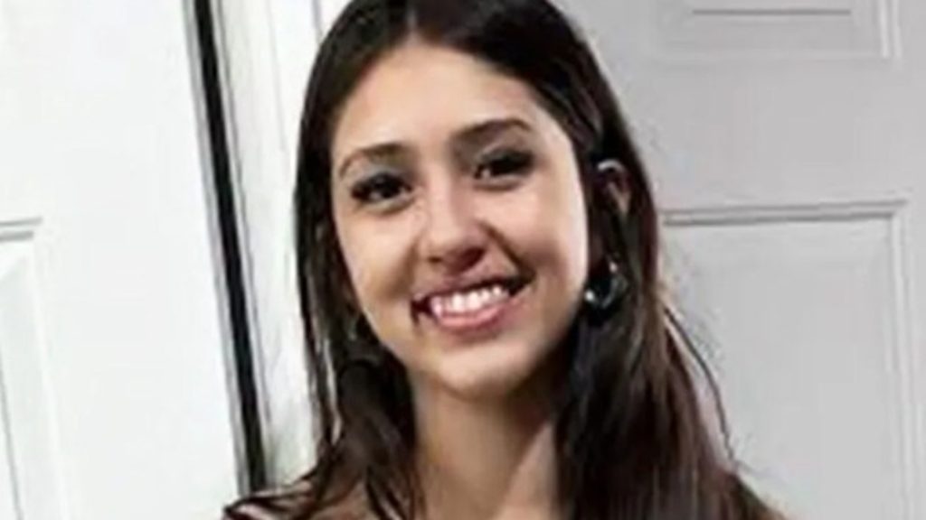 Sophia_1786108339946_1786108346242_3b212c00-a85e-4080-a150-a7de7f913316