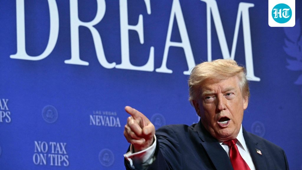 TOPSHOT-US-POLITICS-TRUMP-0_1786002136114_1786002154777_f2602bf9-2552-4e37-9a68-034d75c59072