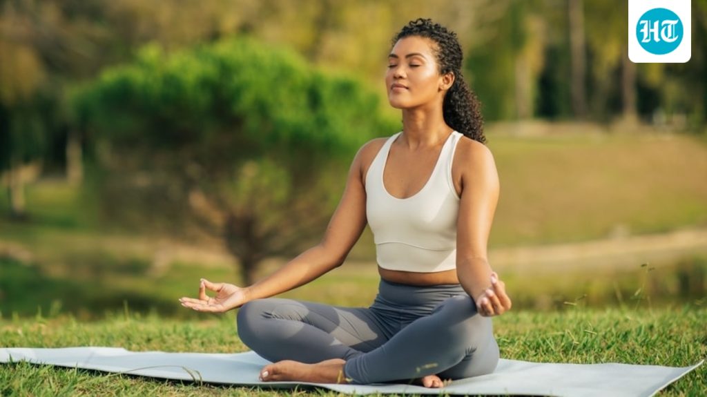 yoga_mat_1755352253932_1786132746644_2078c2d6-da7b-4980-856f-8148d871f449