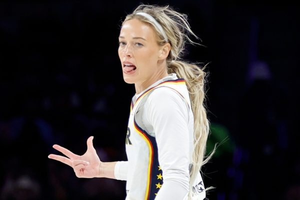 Fever-Aces-Basketball-1_1790724554020_fBRm_1790724583059_pons_11fadf51-af84-45c9-bb8d-4178c9d5e9fb_D58b