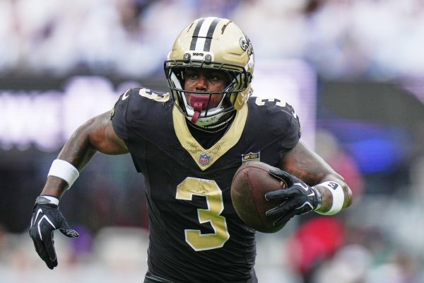 Saints-Ravens-Football-2_1790549704805_Sp5I_1790549733853_5cKi_2a073a89-b75f-47c2-955f-628672c0450e_3RQn